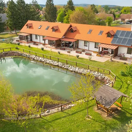 Apartment Pinka-voelgyi Napfeny Farm