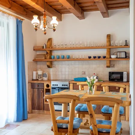 Pinka-voelgyi Napfeny Farm Apartment