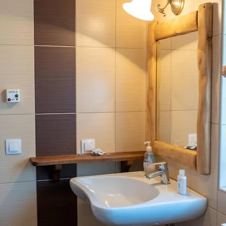 Pinka-voelgyi Napfeny Farm Apartment *